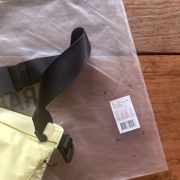 Rains crossbody bag color straw - Picture 3 of 3